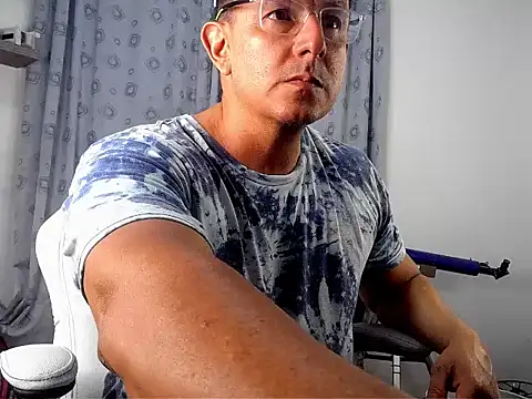 Snapshot of pedropicapi chatting on September 17, 3:08 am pedropicapi online show from September 17, 3:08 am