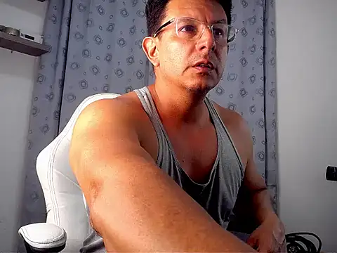 Snapshot of pedropicapi chatting on November 6, 3:07 am pedropicapi online show from November 6, 3:07 am