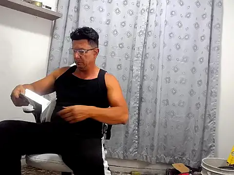 Snapshot of pedropicapi chatting on November 13, 11:58 pm pedropicapi online show from November 13, 11:58 pm