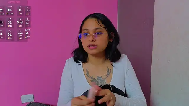 Snapshot of Cuteprincess21 chatting on October 2, 11:12 pm Cuteprincess21 online show from October 2, 11:12 pm