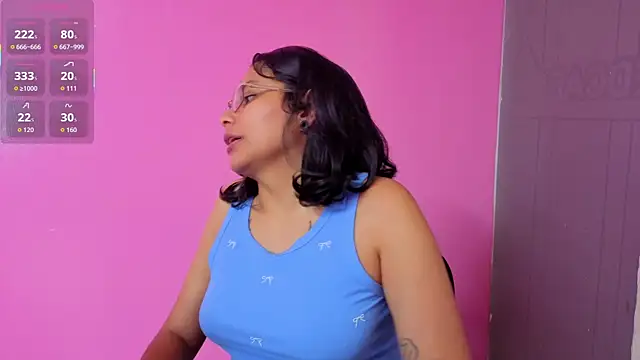 Snapshot of Cuteprincess21 chatting on October 9, 11:58 pm Cuteprincess21 online show from October 9, 11:58 pm