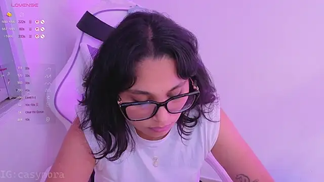 Snapshot of Cuteprincess21 chatting on November 7, 12:54 am Cuteprincess21 online show from November 7, 12:54 am