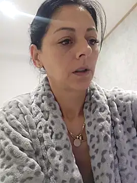 Snapshot of bruneta_sexy23 chatting on November 15, 4:10 am bruneta sexy23 online show from November 15, 4:10 am