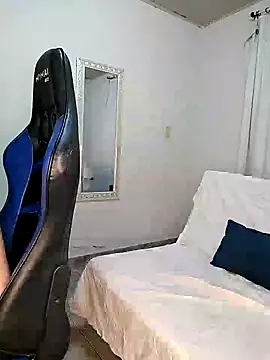 Snapshot of Rafaelayamazaki chatting on January 13, 10:56 pm Rafaelayamazaki online show from January 13, 10:56 pm