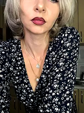 Snapshot of Kristina03 chatting on November 25, 9:37 pm Kristina03 online show from November 25, 9:37 pm