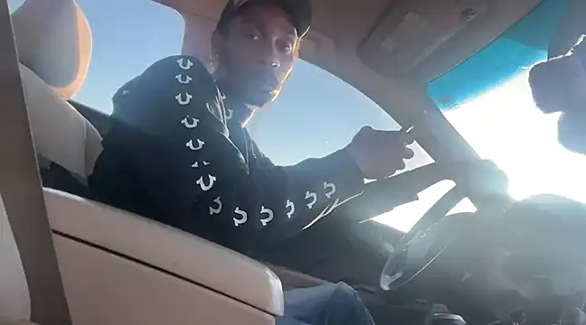 ITSONLYKENNY online show from January 28, 9:50 pm