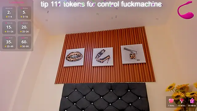 Snapshot of Cristale69 chatting on November 19, 3:06 am Cristale69 online show from November 19, 3:06 am