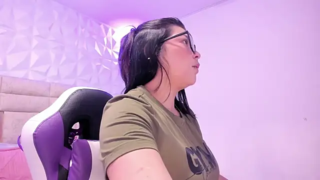 PauletteJ online show from February 17, 11:40 am