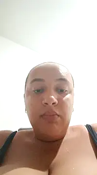 Snapshot of Miss-boobs chatting on December 4, 9:57 pm Miss-boobs online show from December 4, 9:57 pm