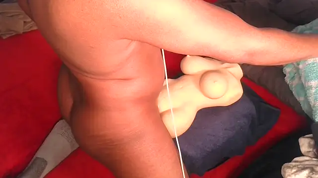 Snapshot of Carolinayoungin chatting on December 11, 10:27 pm Carolinayoungin online show from December 11, 10:27 pm