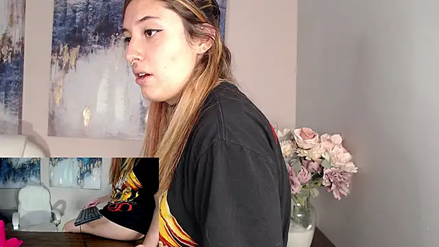 Snapshot of chubby_vanniie_ chatting on February 5, 8:04 pm chubby vanniie online show from February 5, 8:04 pm