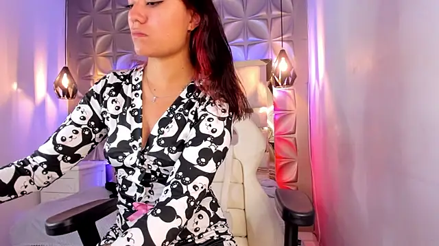 Snapshot of nahia_low chatting on February 16, 11:16 am nahia low online show from February 16, 11:16 am