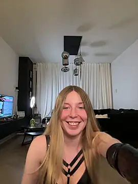 Snapshot of VeraSerephina chatting on October 10, 7:57 pm VeraSerephina online show from October 10, 7:57 pm