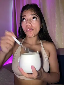 AgathaGeorgiou online show from April 21, 10:12 pm