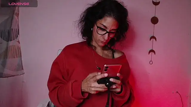 Snapshot of brdot_ chatting on December 13, 12:09 am brdot  online show from December 13, 12:09 am