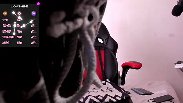 Aron Baylor online show from February 3, 9:31 pm