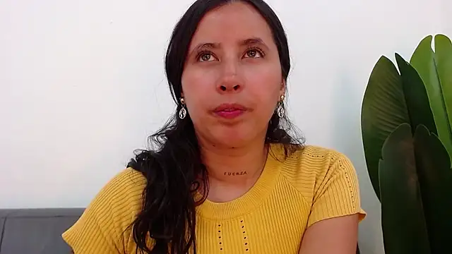 Snapshot of marthina_thompsson chatting on January 15, 4:21 pm marthina thompsson online show from January 15, 4:21 pm