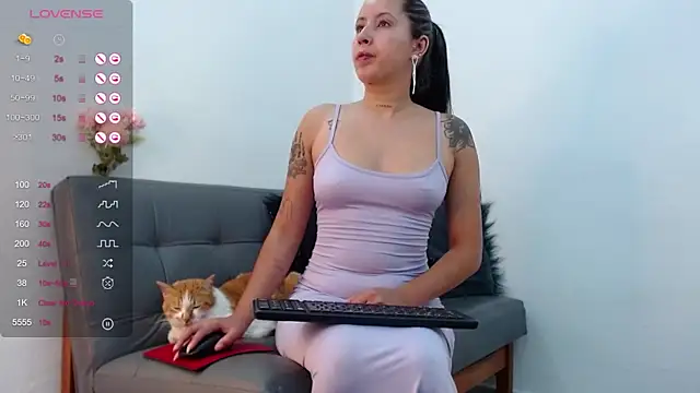 Snapshot of marthina_thompsson chatting on February 20, 1:19 pm marthina thompsson online show from February 20, 1:19 pm