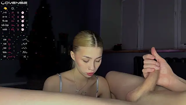 Snapshot of sarah_kurt chatting on January 27, 8:17 pm sarah kurt online show from January 27, 8:17 pm