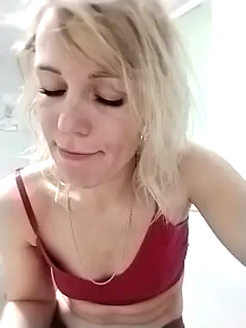 Snapshot of Linda_Gregory chatting on December 9, 2:34 am Linda Gregory online show from December 9, 2:34 am