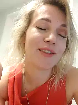 Snapshot of Linda_Gregory chatting on December 11, 1:15 am Linda Gregory online show from December 11, 1:15 am