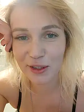 Snapshot of Linda_Gregory chatting on December 20, 10:22 pm Linda Gregory online show from December 20, 10:22 pm