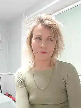 Snapshot of Linda_Gregory chatting on January 15, 12:09 am Linda Gregory online show from January 15, 12:09 am