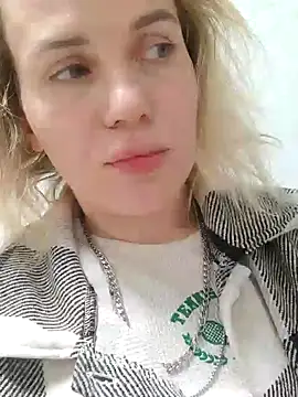 Snapshot of Linda_Gregory chatting on January 22, 1:31 am Linda Gregory online show from January 22, 1:31 am