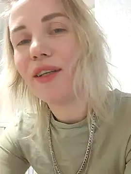 Snapshot of Linda_Gregory chatting on February 12, 2:24 am Linda Gregory online show from February 12, 2:24 am