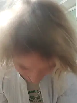 Snapshot of Linda_Gregory chatting on February 25, 12:14 am Linda Gregory online show from February 25, 12:14 am