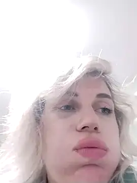 Snapshot of Linda_Gregory chatting on September 22, 12:23 am Linda Gregory online show from September 22, 12:23 am