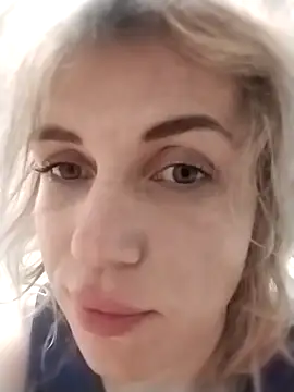 Snapshot of Linda_Gregory chatting on November 17, 2:50 am Linda Gregory online show from November 17, 2:50 am