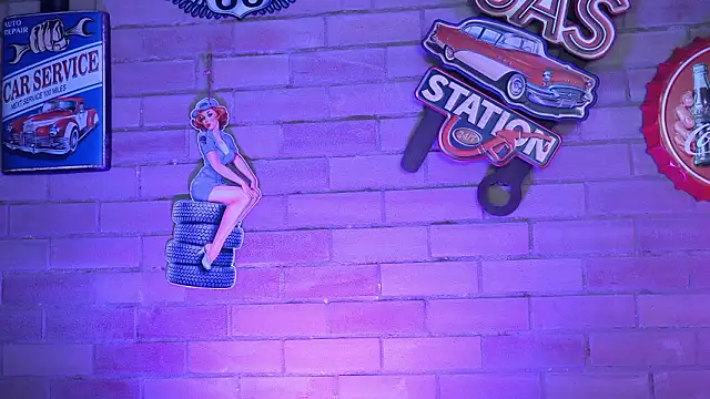 miss canndy online show from March 21, 6:11 pm