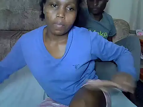 Snapshot of AurelAda chatting on October 18, 9:04 pm AurelAda online show from October 18, 9:04 pm