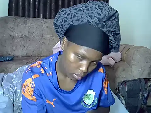 Snapshot of AurelAda chatting on October 22, 10:20 pm AurelAda online show from October 22, 10:20 pm