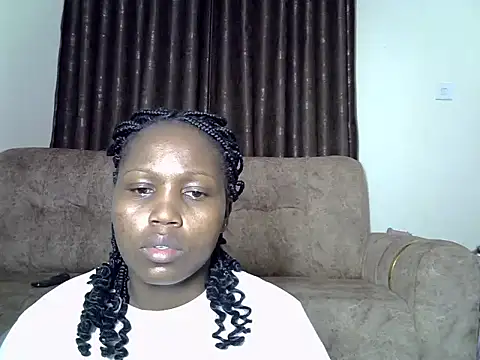 Snapshot of AurelAda chatting on November 6, 11:26 pm AurelAda online show from November 6, 11:26 pm