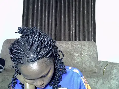 Snapshot of AurelAda chatting on November 21, 12:32 am AurelAda online show from November 21, 12:32 am