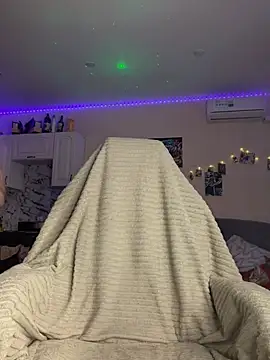 Good  Girl  online show from March 3, 9:48 am