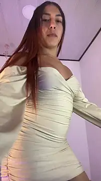 jesica  simpson online show from November 21, 1:43 pm