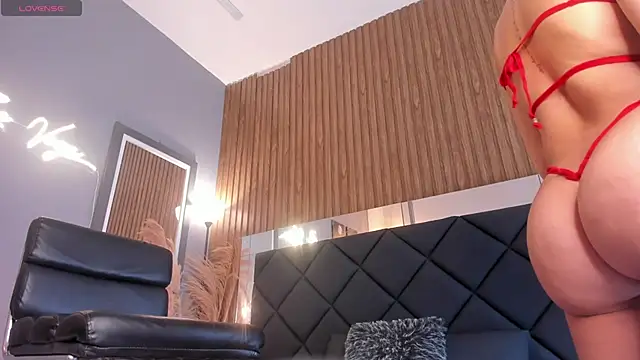 Snapshot of Zoevegass chatting on January 27, 5:26 pm Zoevegass online show from January 27, 5:26 pm