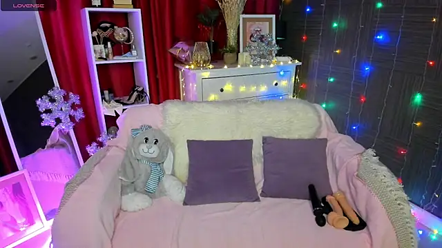 Snapshot of Queen_baby chatting on December 28, 1:39 am Queen baby online show from December 28, 1:39 am