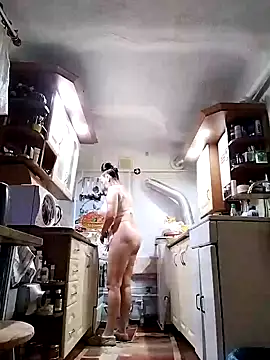 Snapshot of lindaledi2 chatting on January 29, 4:15 am lindaledi2 online show from January 29, 4:15 am