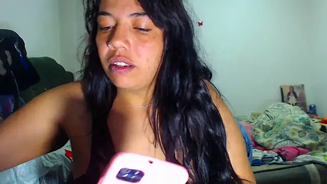 Snapshot of AmaraRoberts420 chatting on November 2, 2:03 am AmaraRoberts420 online show from November 2, 2:03 am