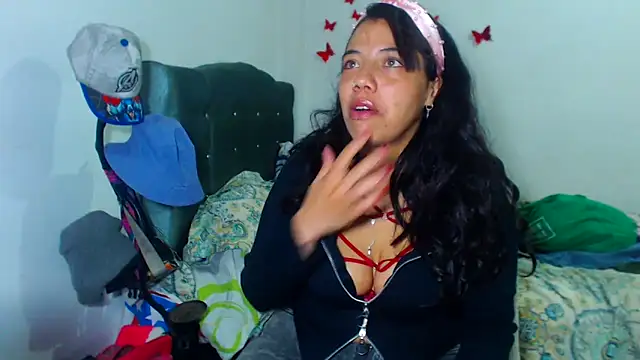 Snapshot of AmaraRoberts420 chatting on November 22, 1:37 am AmaraRoberts420 online show from November 22, 1:37 am