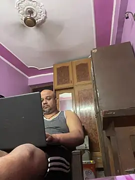 Dick 6inches online show from April 4, 2:10 am