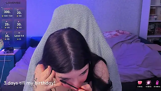 Snapshot of kellyharris chatting on February 25, 2:44 pm kellyharris online show from February 25, 2:44 pm