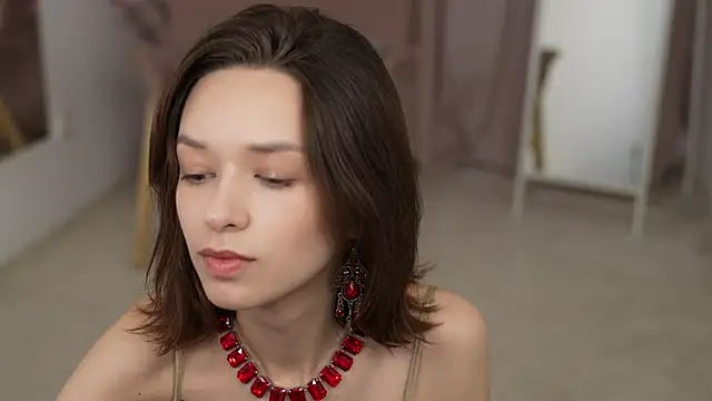 Snapshot of VivianLy_ chatting on December 24, 7:49 am VivianLy online show from December 24, 7:49 am