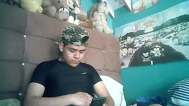 Snapshot of Valesh20 chatting on October 1, 7:31 pm Valesh20 online show from October 1, 7:31 pm
