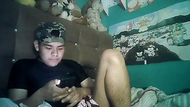 Snapshot of Valesh20 chatting on October 2, 11:12 pm Valesh20 online show from October 2, 11:12 pm