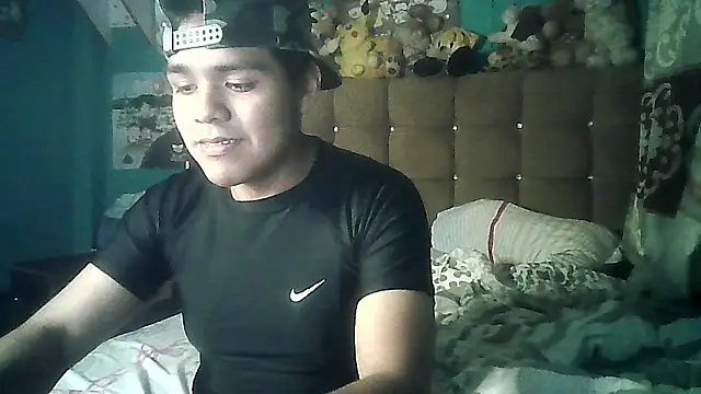 Snapshot of Valesh20 chatting on November 1, 4:14 am Valesh20 online show from November 1, 4:14 am